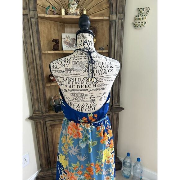 Guess Cassidy Sakura Floral Maxi Halter Dress - Picture 5 of 9